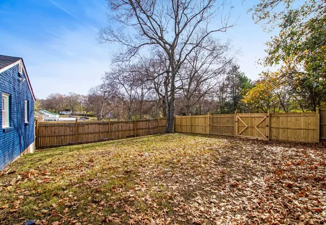 $1,995 | 130 Hart Lane, Nashville, TN 37207