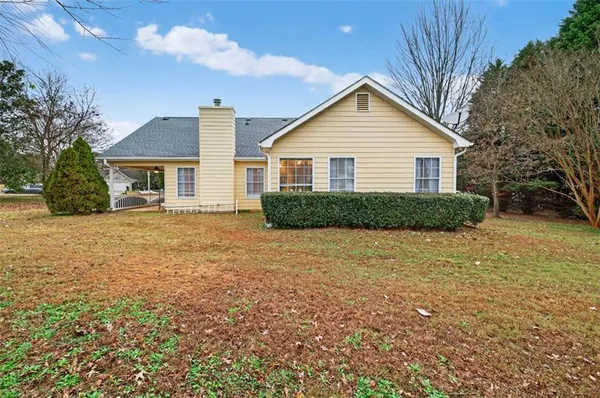 a view of house outdoor space and yard