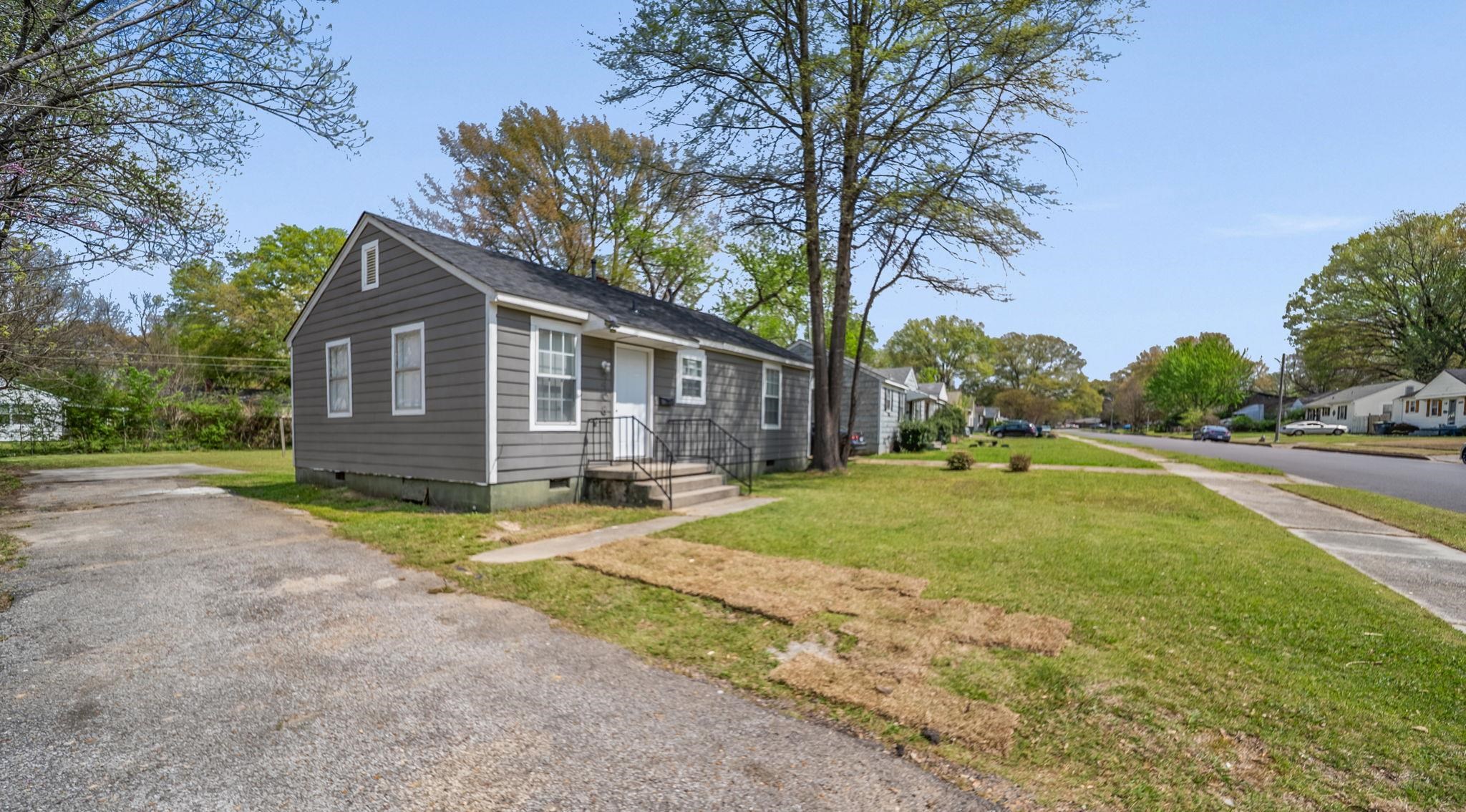 4408 Given Avenue Memphis, TN 38122 - Photo 2 of 16 a view of backyard of house with green space