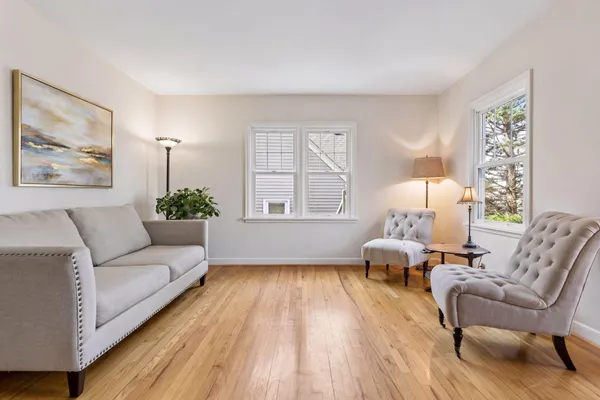 $450,000 | 1962 West Saunders Avenue, St. Paul, MN 55116