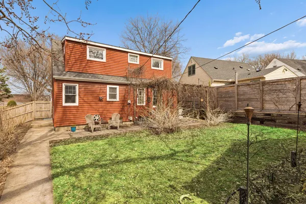 $450,000 | 1962 West Saunders Avenue, St. Paul, MN 55116