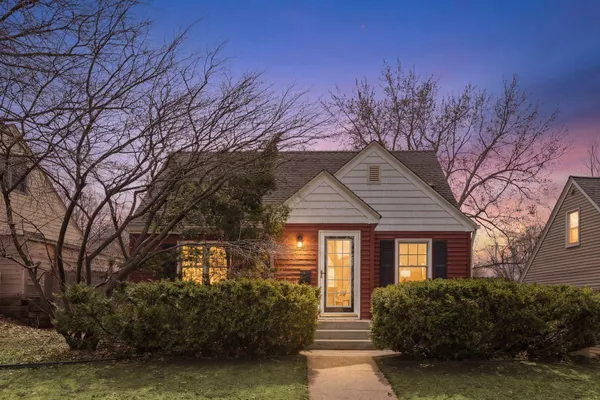 $450,000 | 1962 West Saunders Avenue, St. Paul, MN 55116