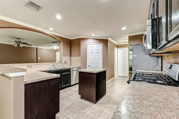 $2,400 | 11018 Avon Brook Lane, Houston, TX 77034