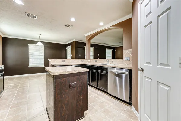 $2,400 | 11018 Avon Brook Lane, Houston, TX 77034