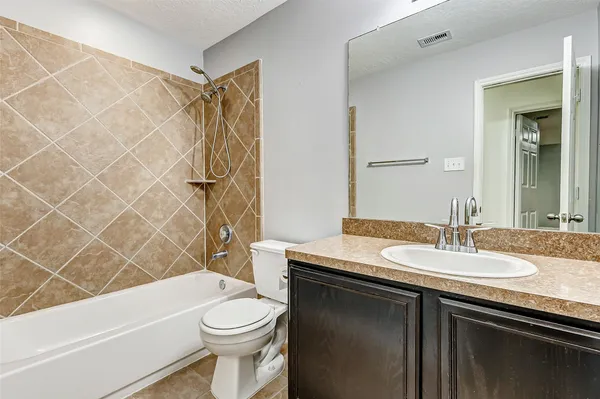 $2,400 | 11018 Avon Brook Lane, Houston, TX 77034