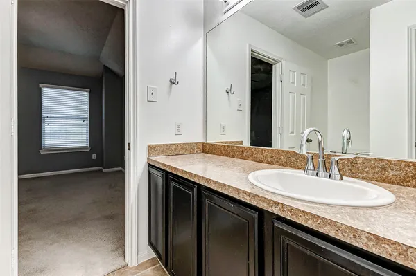 $2,400 | 11018 Avon Brook Lane, Houston, TX 77034