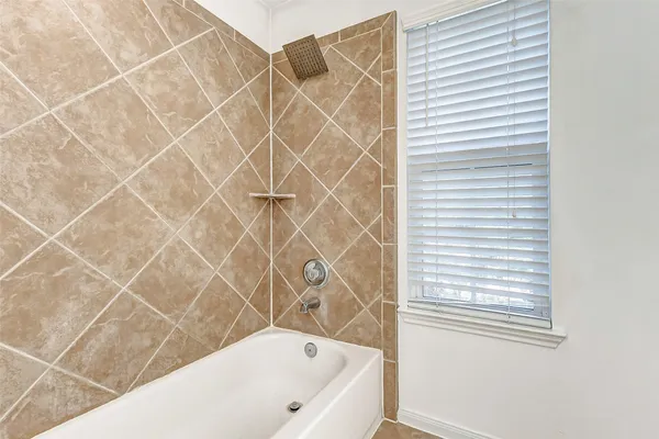 $2,400 | 11018 Avon Brook Lane, Houston, TX 77034