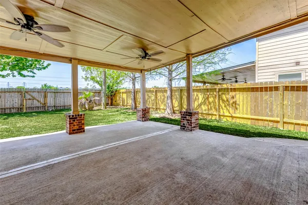 $2,400 | 11018 Avon Brook Lane, Houston, TX 77034