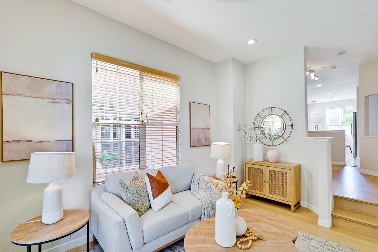 142 Pacchetti Way Mountain View, CA 94040 - Photo 4 of 50