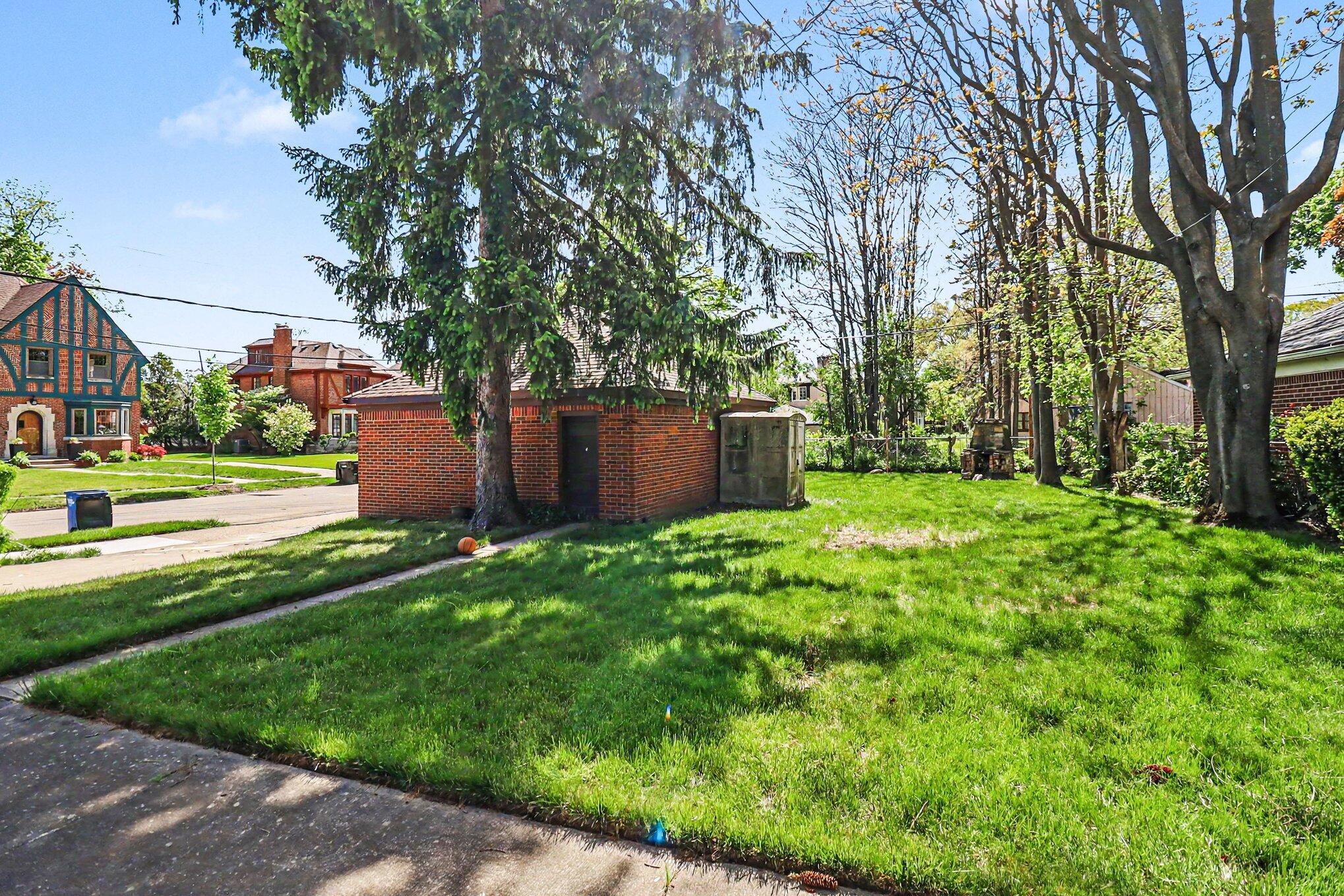 19181 Berkeley Road Detroit, MI 48221 - Photo 24 of 38 028_file_4520