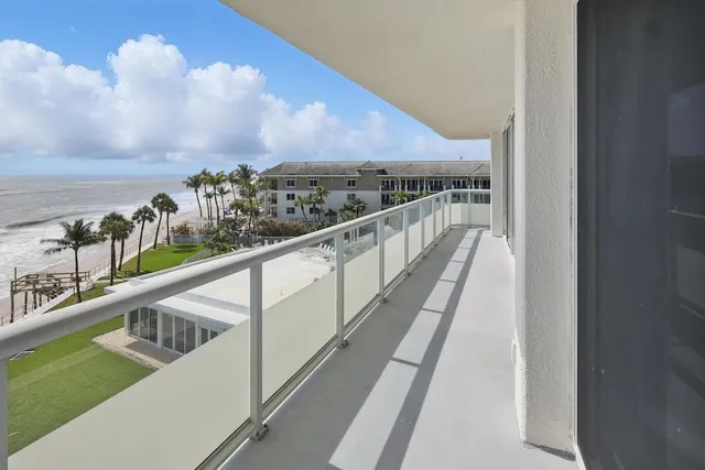 $6,000 | 3554 Ocean Drive, Unit 504N, Vero Beach, FL 32963