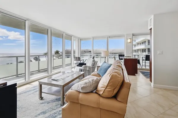 $10,000 | 3554 Ocean Drive, Unit 504N, Vero Beach, FL 32963