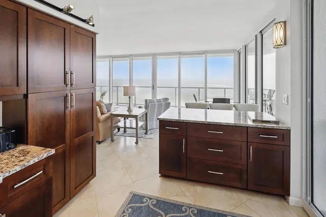 $6,000 | 3554 Ocean Drive, Unit 504N, Vero Beach, FL 32963