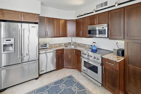 $10,000 | 3554 Ocean Drive, Unit 504N, Vero Beach, FL 32963