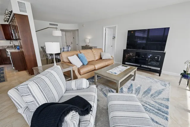 $6,000 | 3554 Ocean Drive, Unit 504N, Vero Beach, FL 32963