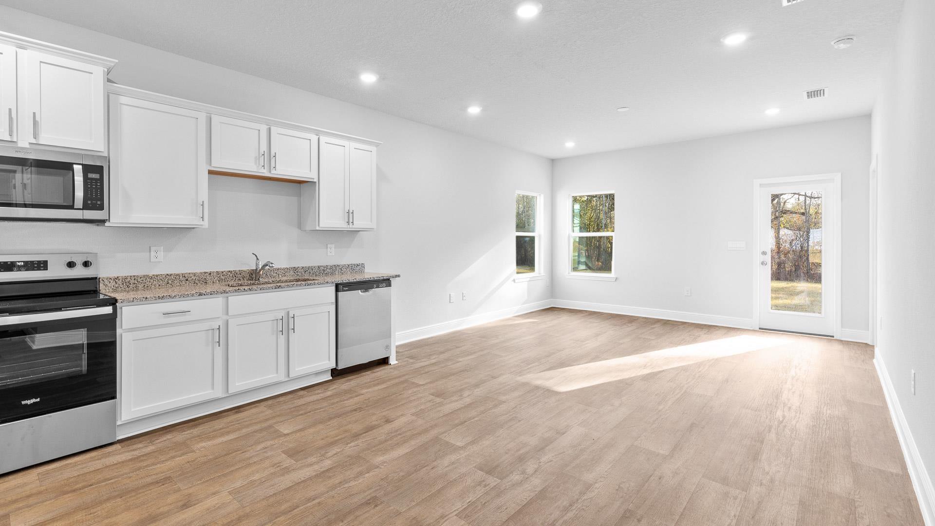 16799 Rocher Court Foley, AL 36535 - Photo 15 of 28 Kitchen