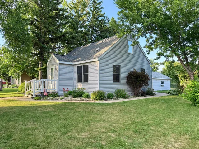 $152,900 | 910 Tindolph Avenue South, Thief River Falls, MN 56701