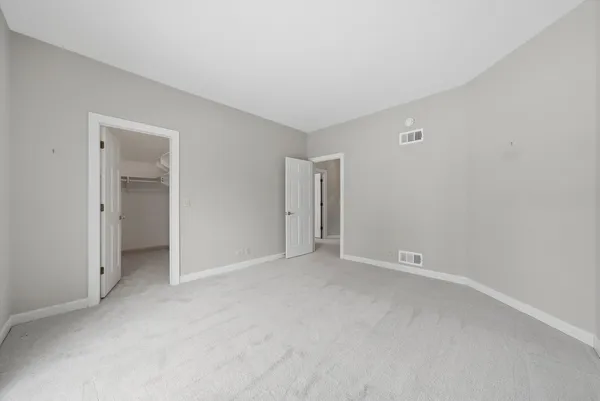 $975,000 | 10 Lakeside Lane, North Barrington, IL 60010