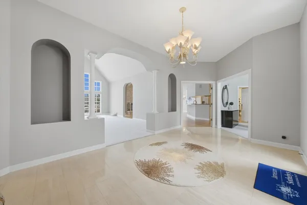 $975,000 | 10 Lakeside Lane, North Barrington, IL 60010