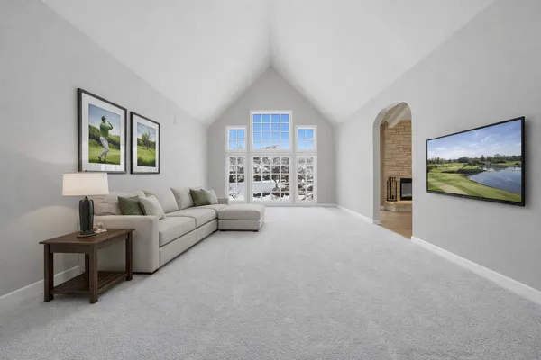 $975,000 | 10 Lakeside Lane, North Barrington, IL 60010