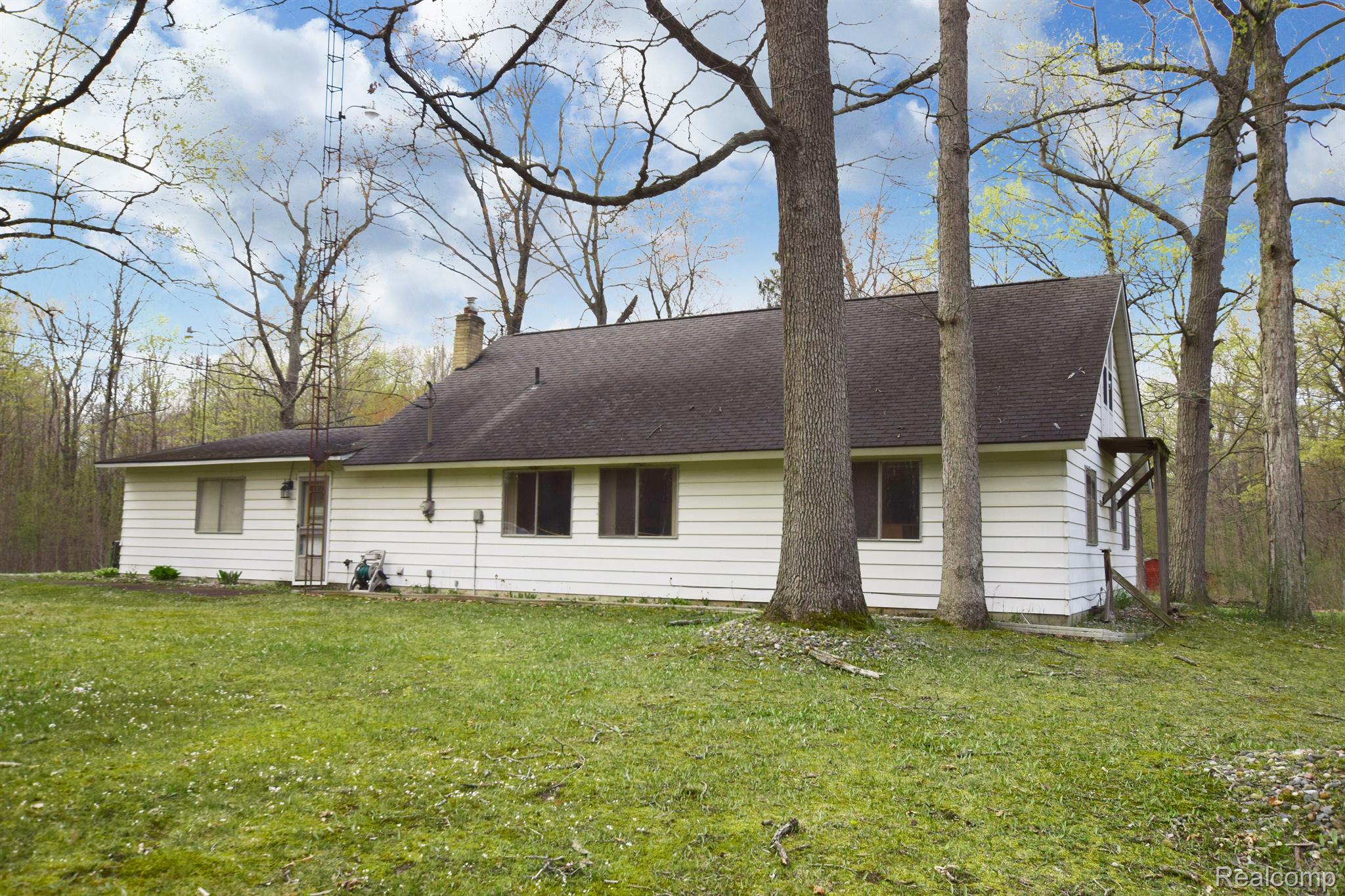 9451 South State Road Goodrich, MI 48438 - Photo 3 of 21 JenniferTremaine.com