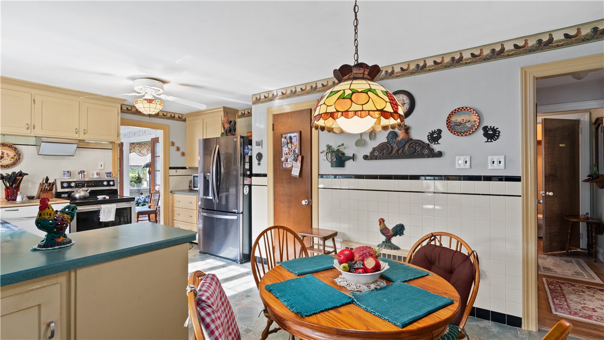 14 Barnes Street Smithfield, RI 02828 - Photo 16 of 44