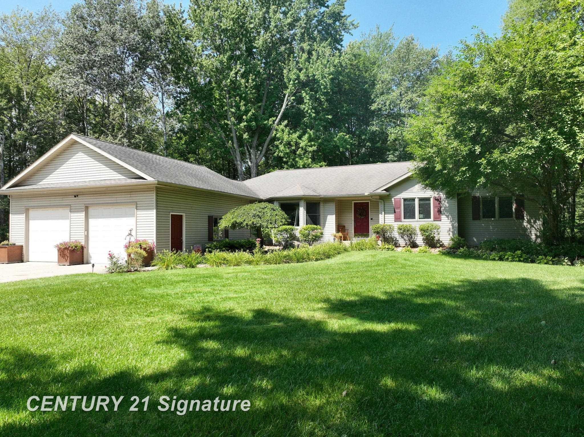 2617 East Mier Road Midland, MI 48642 - Photo 1 of 43
