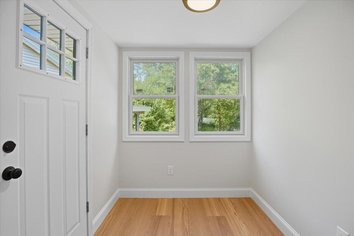 74 Rodier Road South Berwick, ME 03908 - Photo 11 of 39 48-74 Rodier Rd_South Berwick_ME-54