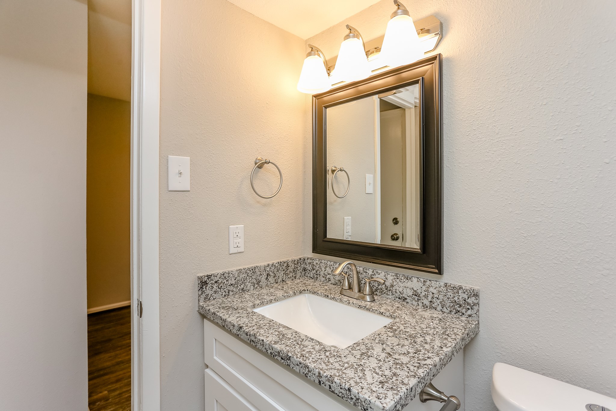 4040 San Felipe Street, Unit 270 Houston, TX 77027 - Photo 12 of 37