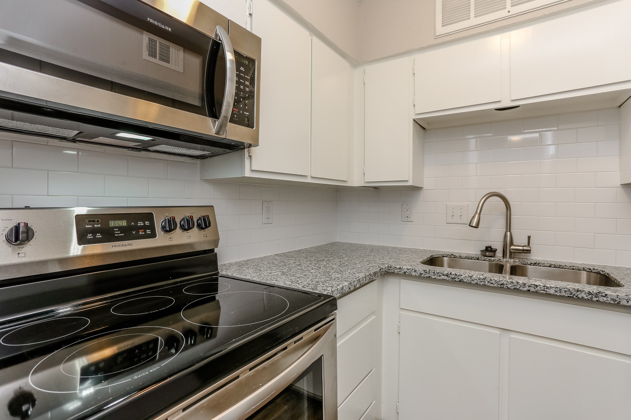 4040 San Felipe Street, Unit 270 Houston, TX 77027 - Photo 18 of 37