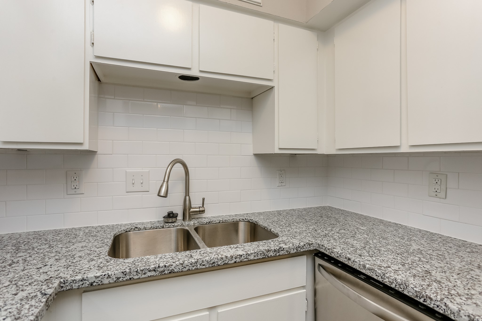 4040 San Felipe Street, Unit 270 Houston, TX 77027 - Photo 20 of 37