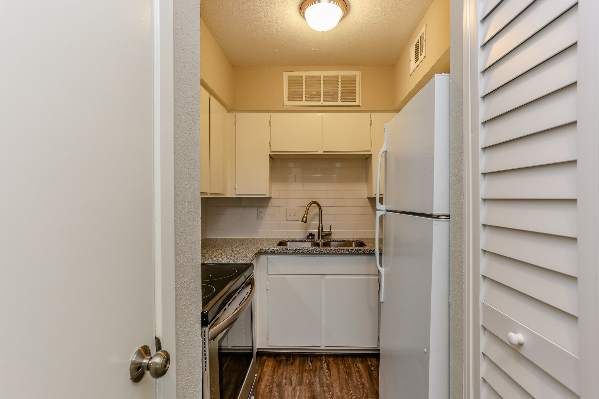 4040 San Felipe Street, Unit 270 Houston, TX 77027 - Photo 22 of 37