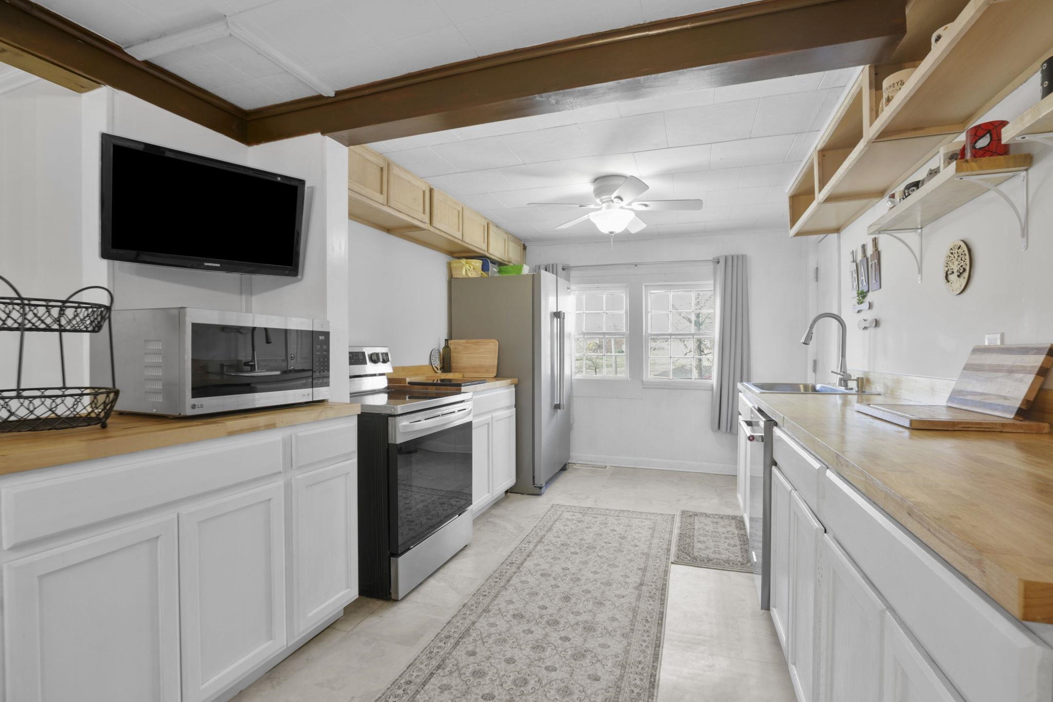 303 State Rd S-11-145 Chesnee, SC 29323 - Photo 15 of 41