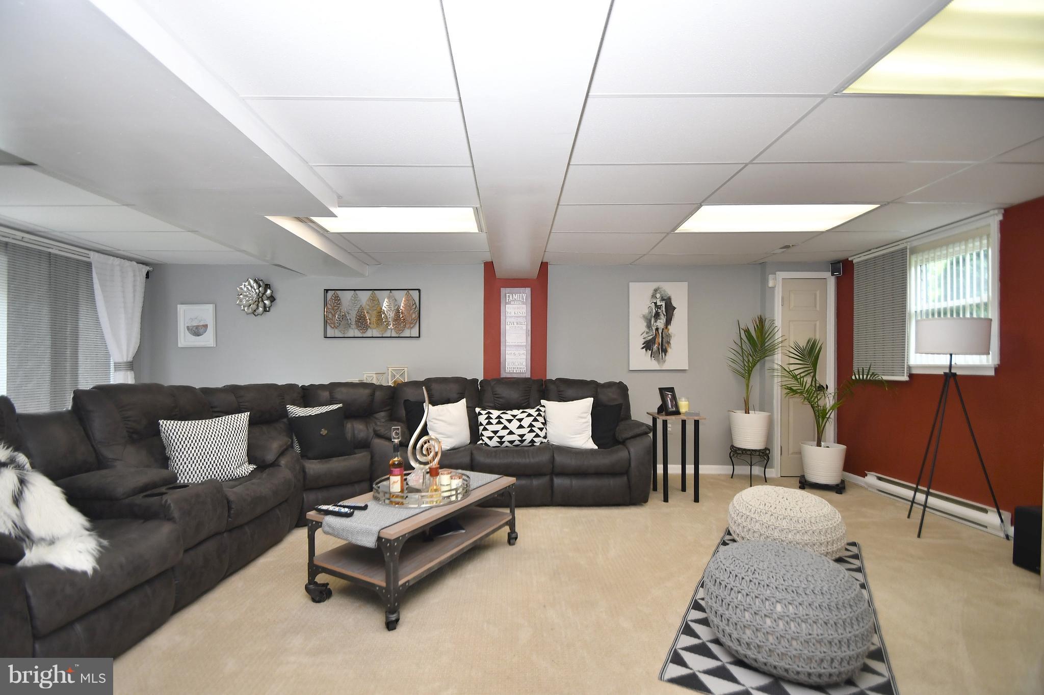 8840 Meadow Heights Road Randallstown, MD 21133 - Photo 22 of 30 Family Room