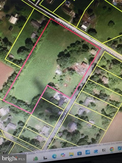 1286 Old Schuylkill Road Spring City, PA 19475 - Photo 3 of 7 Spacious lot with potential awaits!
