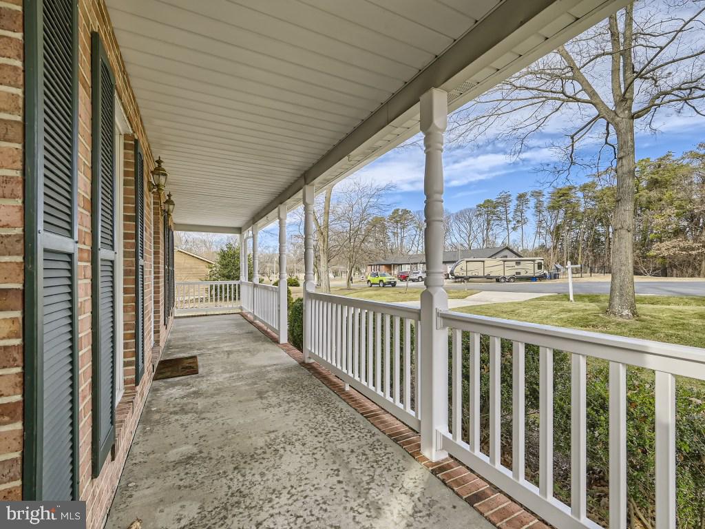 7904 Poplar Grove Road Severn, MD 21144 - Photo 5 of 33 Weatherwise Vinyl Railing