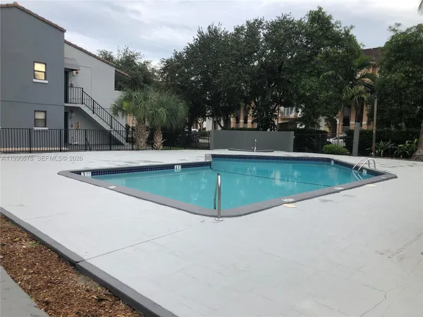 $2,000 | 7140 Northwest 179th Street, Unit 204, Hialeah, FL 33015