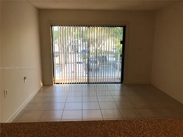 $2,000 | 7140 Northwest 179th Street, Unit 204, Hialeah, FL 33015