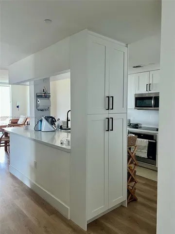 $1,650,000 | 2101 Brickell Avenue, Unit 3208, Miami, FL 33129