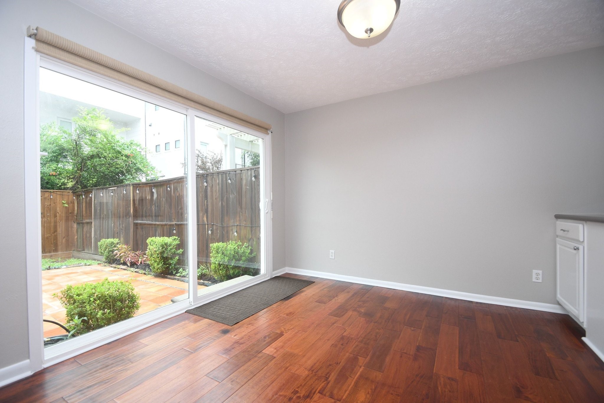 239 Malone Street, Unit B Houston, TX 77007 - Photo 6 of 35 Breakfast/dining area