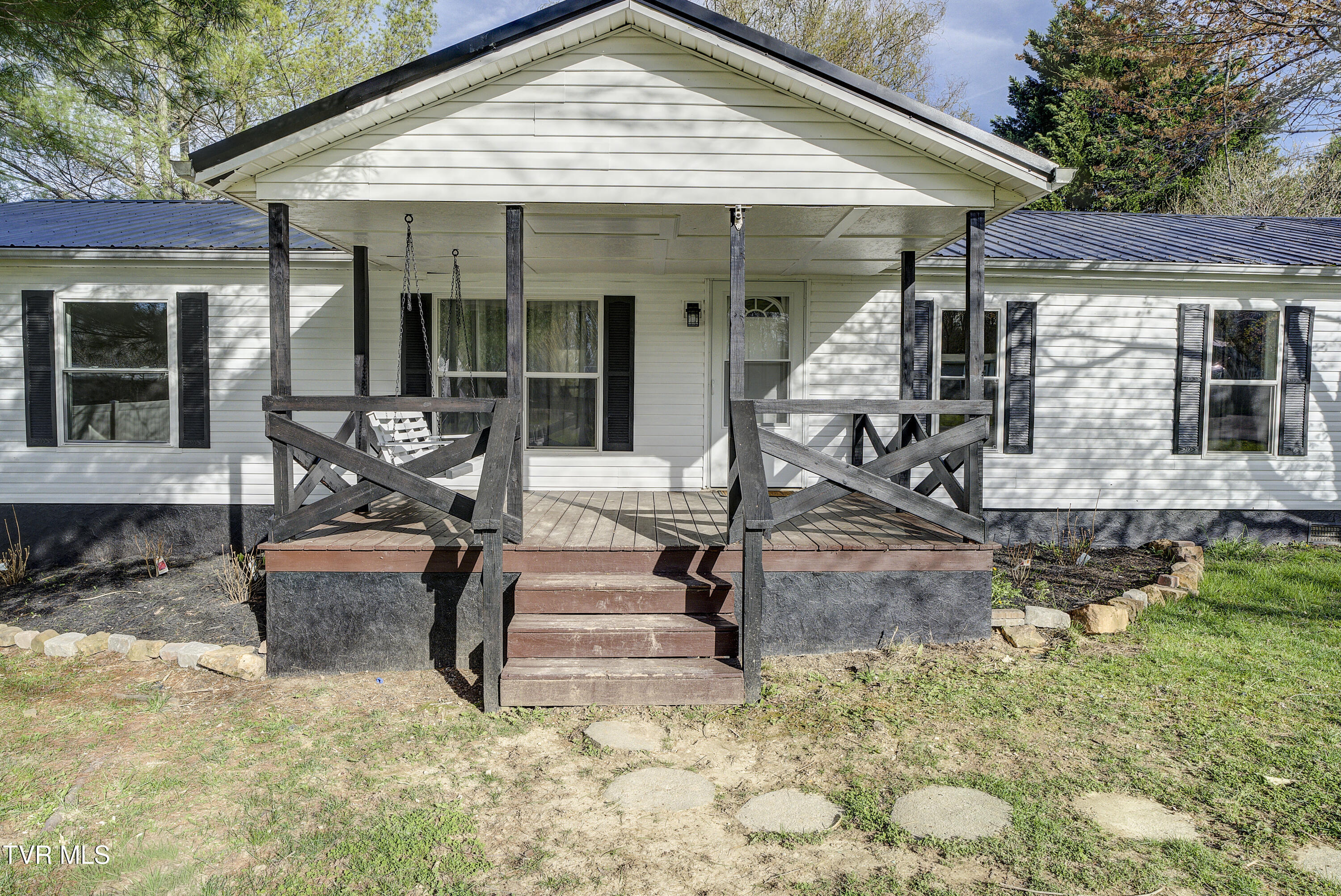 287 H Heaton Road Elizabethton, TN 37643 - Photo 2 of 52 Heaton--50