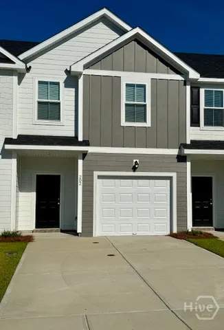 $1,990 | 5794 Ogeechee Road, Unit 202, Savannah, GA 31405