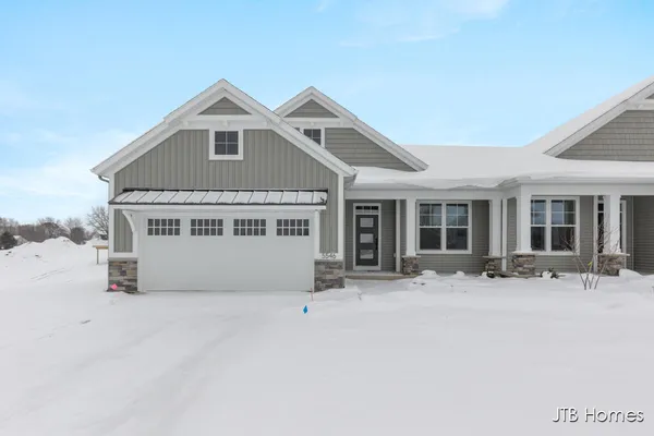 $490,000 | 5546 Albright Avenue Southwest, Unit 21, Grandville, MI 49418