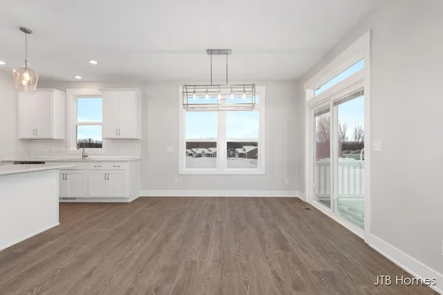 $490,000 | 5546 Albright Avenue Southwest, Unit 21, Grandville, MI 49418