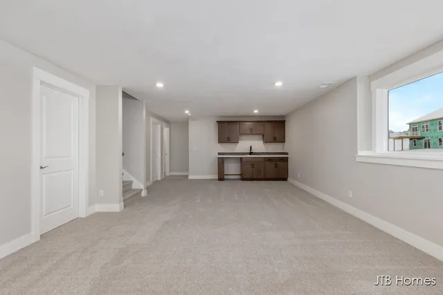 $490,000 | 5546 Albright Avenue Southwest, Unit 21, Grandville, MI 49418