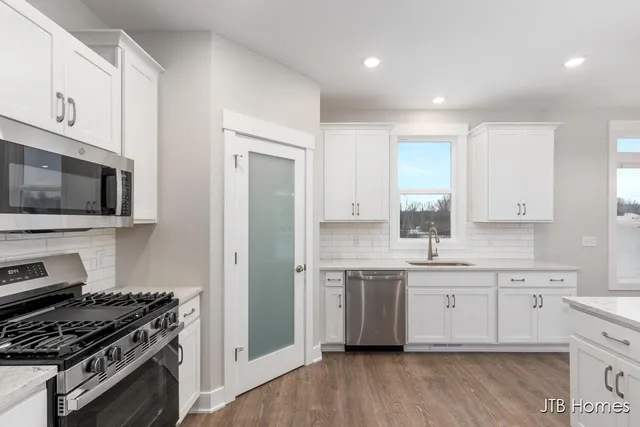 $490,000 | 5546 Albright Avenue Southwest, Unit 21, Grandville, MI 49418