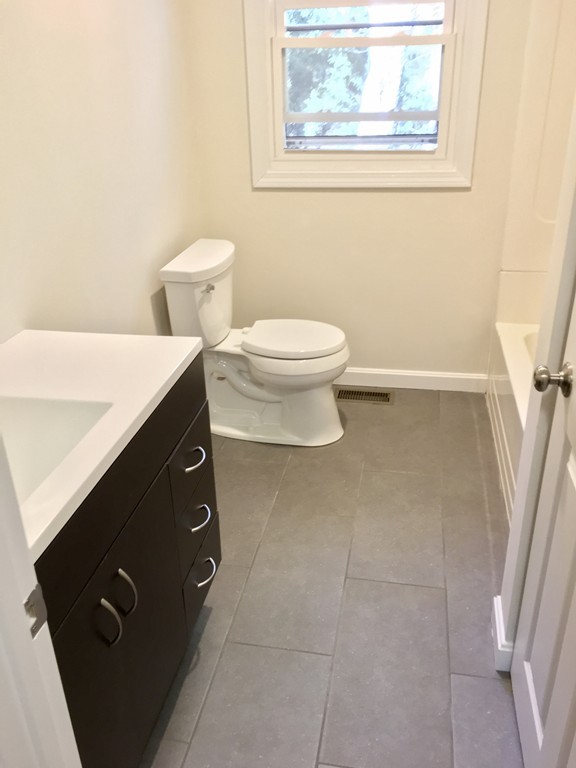 183 South Row Road Lunenburg, MA 01462 - Photo 7 of 19