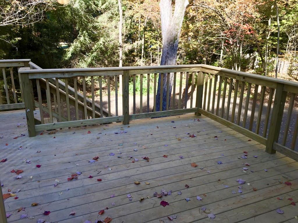 183 South Row Road Lunenburg, MA 01462 - Photo 10 of 19