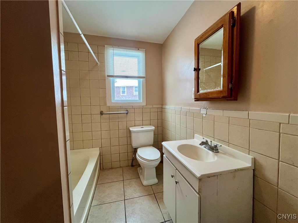 1620 Oneida Street Utica, NY 13501 - Photo 9 of 25