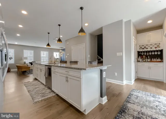 $2,950 | 23810 Myrtle Glen Way, California, MD 20619